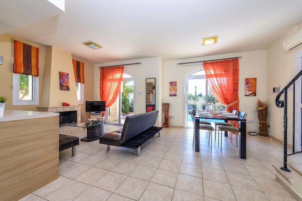 Villa Chloe Paralimni Room photo