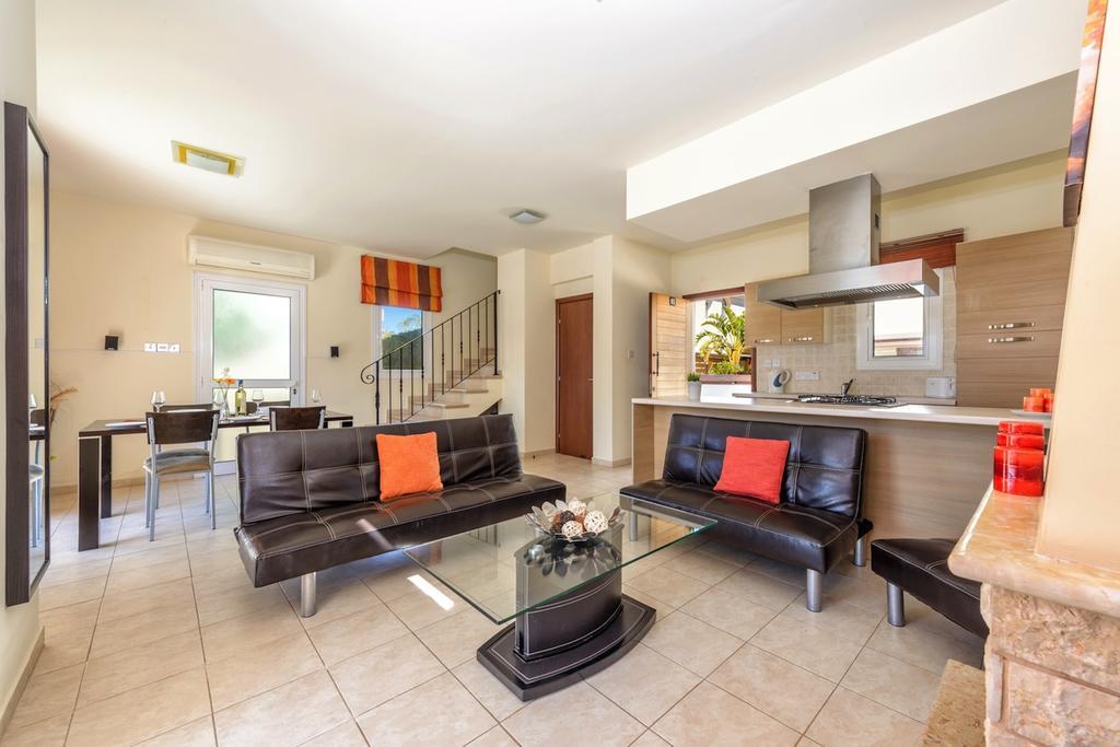 Villa Chloe Paralimni Room photo